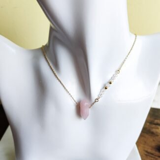 Naszyjnik Kwarc różowy z bocznymi kamieniami  miłość i harmonia