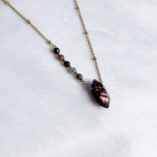 Łańcuszek stal szlachetna zawieszka z bocznymi kamieniami rodochrozyt