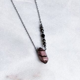 Łańcuszek stal szlachetna zawieszka z bocznymi kamieniami rodochrozyt 3