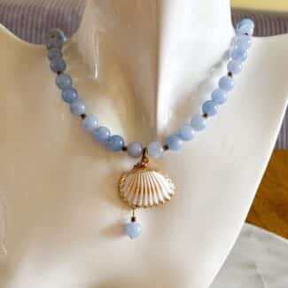 Naszyjnik choker jasny błękitny jadeit - baby blue, hematyt i muszla naturalna z krawatką, 40,5+5 cm
