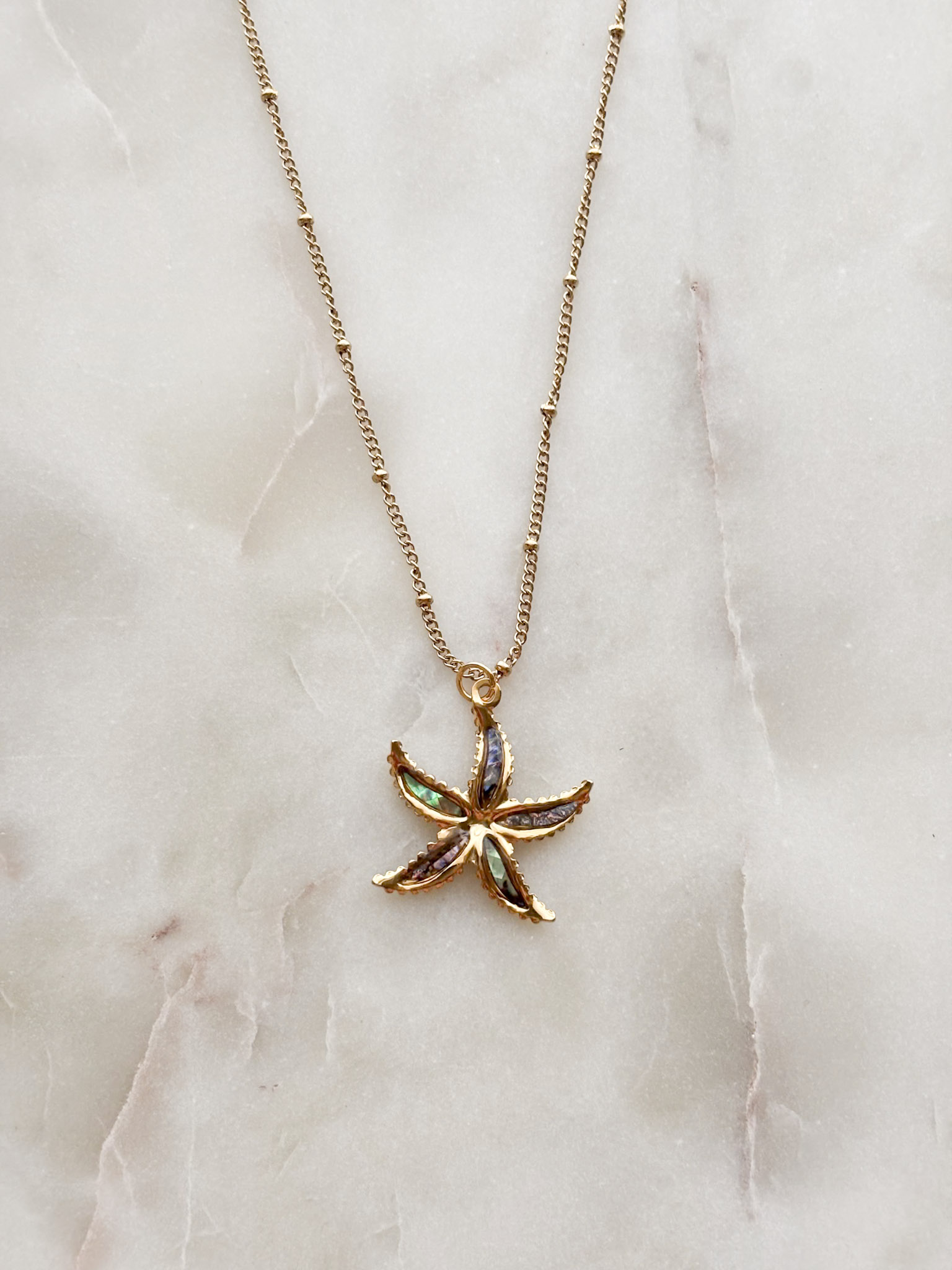 Łańcuszek z ozdobną rozgwiazdą