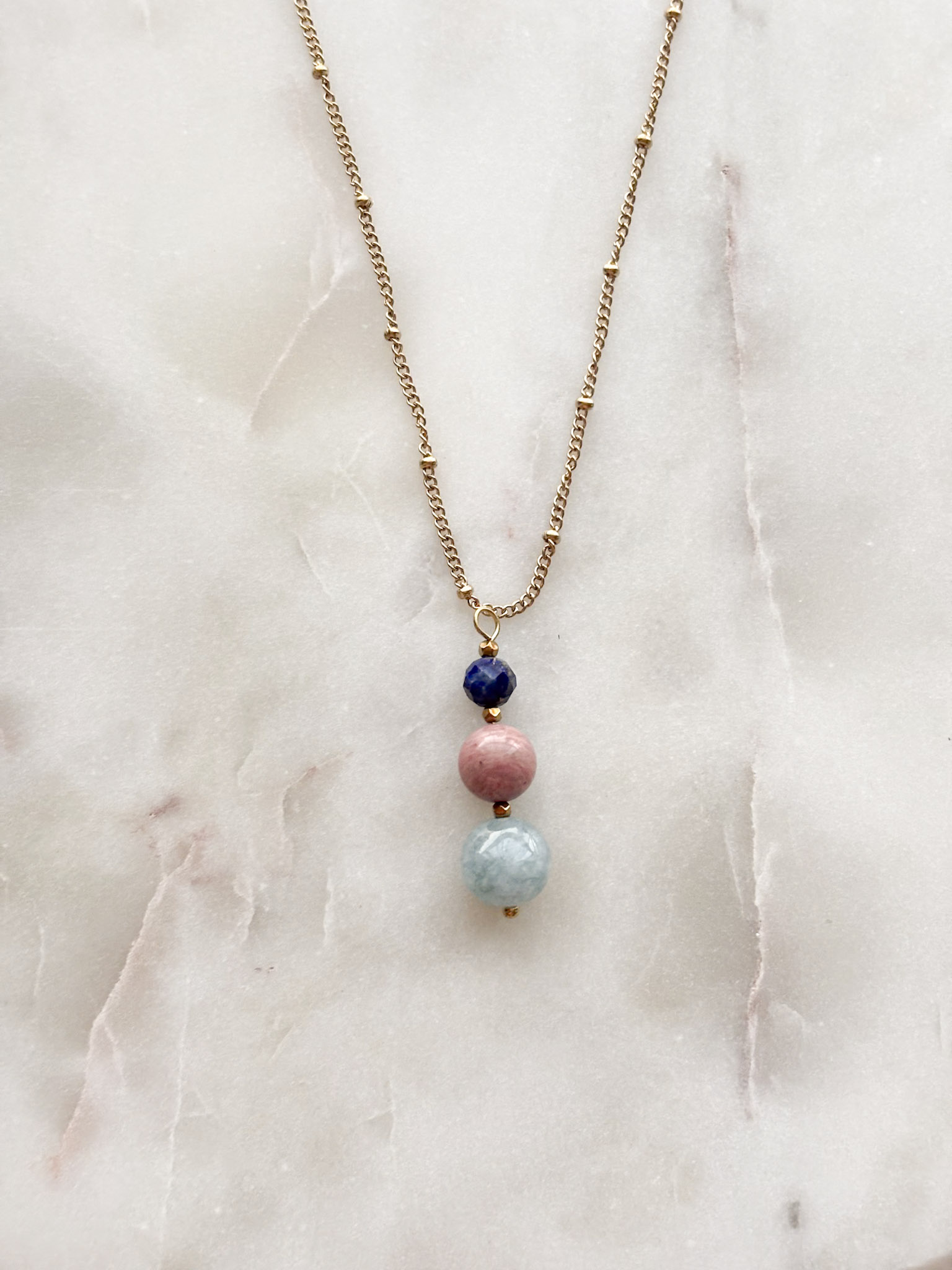 Łańcuszek z jadeitem, lapis lazuli, hematytem i rodonitem